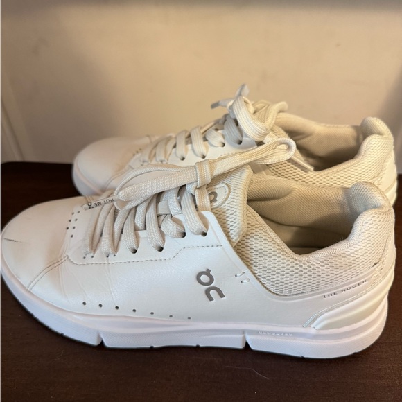 ON Running Women’s Size 7 THE ROGER Advantage - Picture 5 of 6